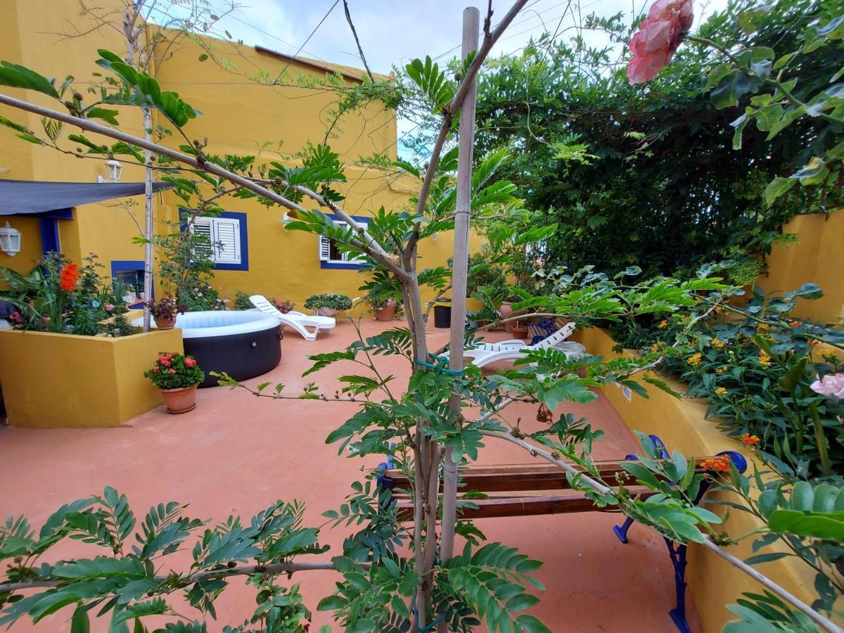 Casa Maestro Lelo - Acogedora Casa Rural Canaria Con Patios Y Jardines De Flores Las Palmas de Gran Canaria Eksteriør bilde